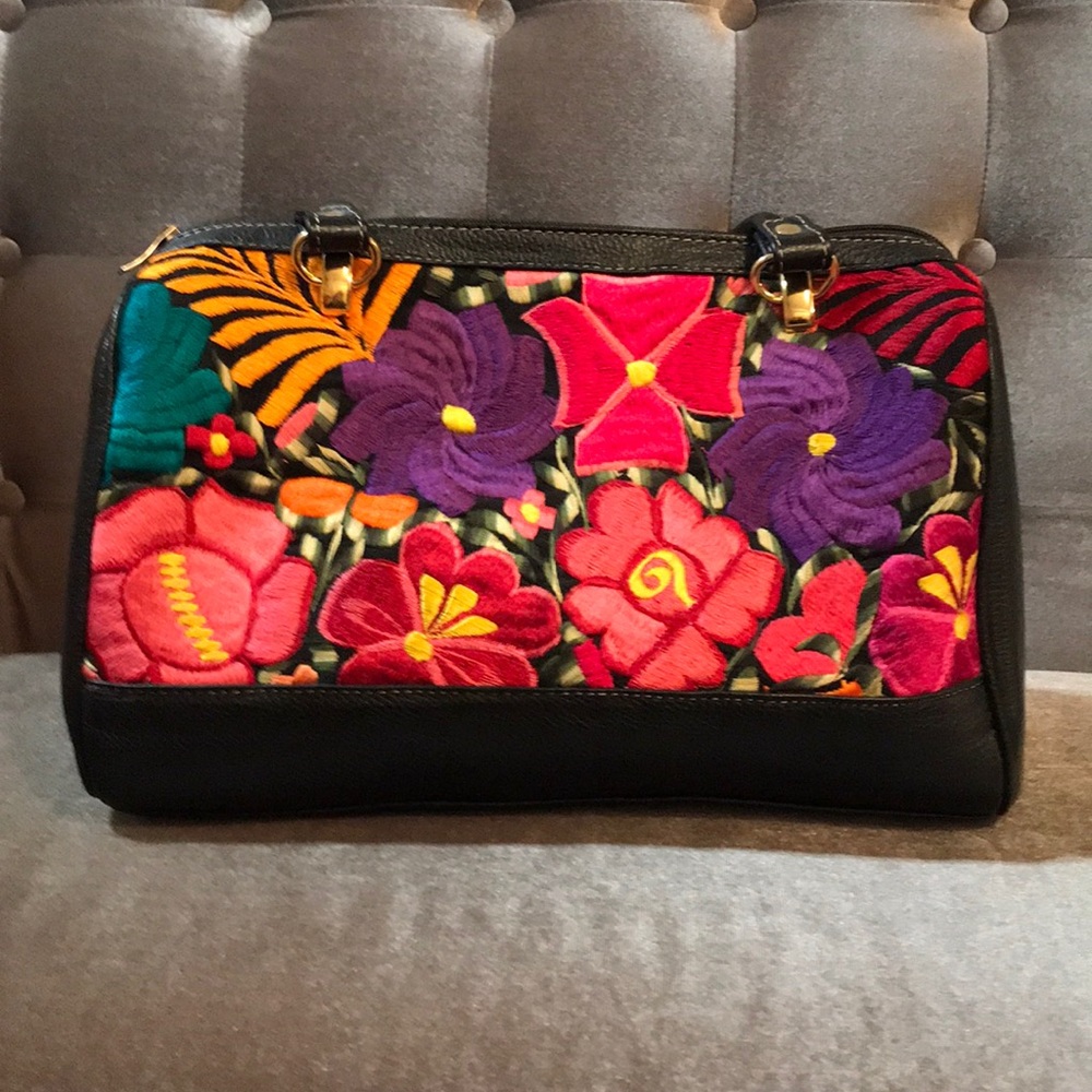 Leather Handbag with embroidered flower design